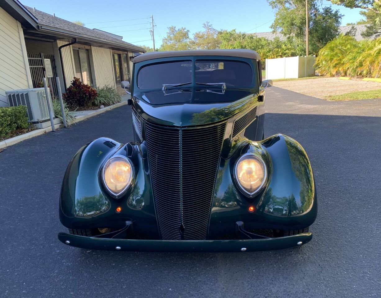 1937 Ford Cabriolet 34