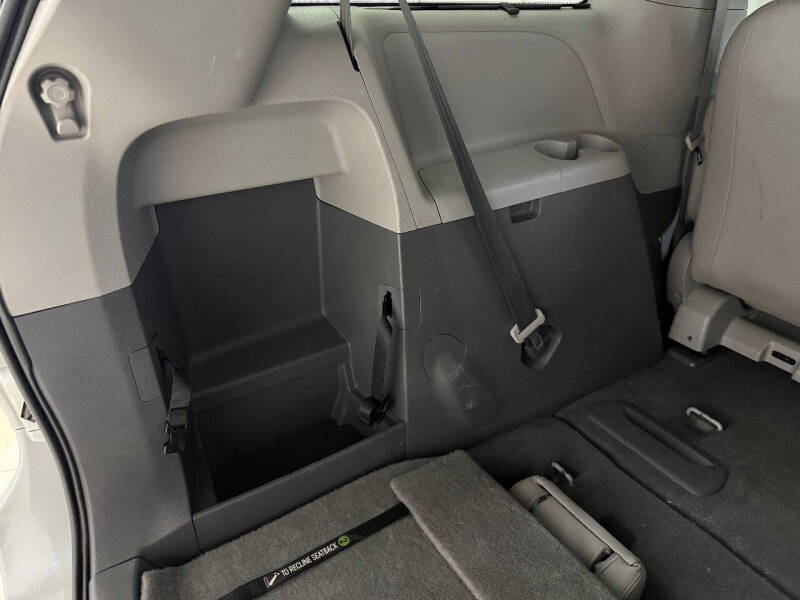 2020 Toyota Sienna XLE Premium 8-Passenger