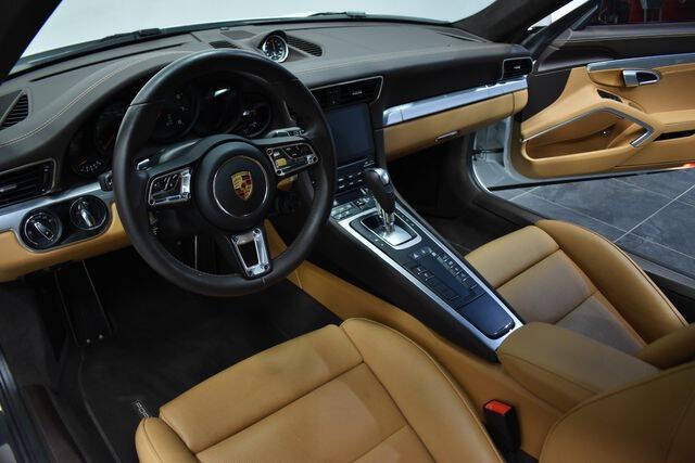 2017 Porsche 911 Carrera 4S