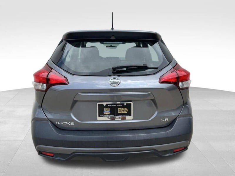2018 Nissan Kicks SR