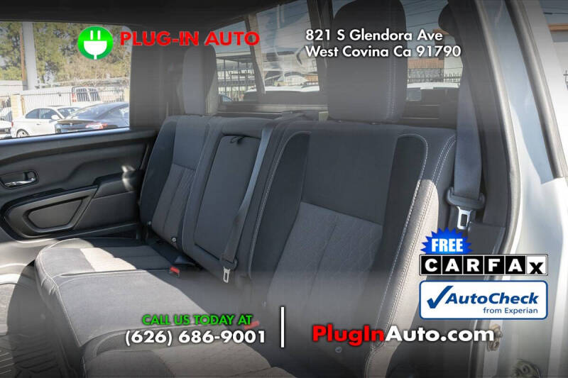 2023 Nissan Titan SV