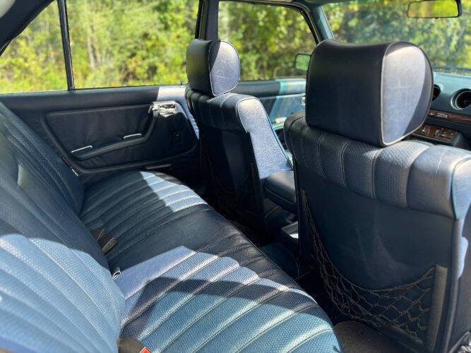 1983 Mercedes-Benz 240D