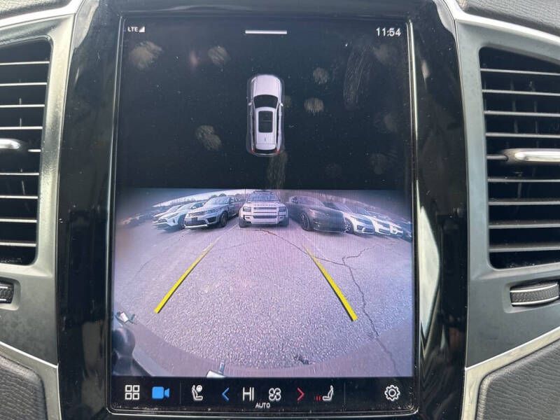 2023 Volvo XC90 B5 Core