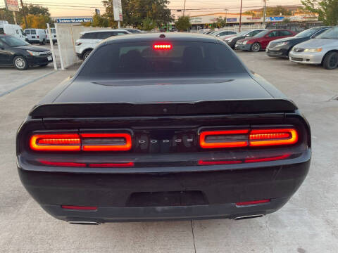 2021 Dodge Challenger SXT