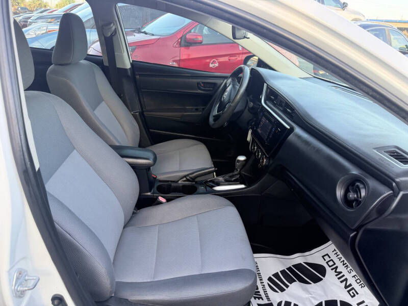 2017 Toyota Corolla LE