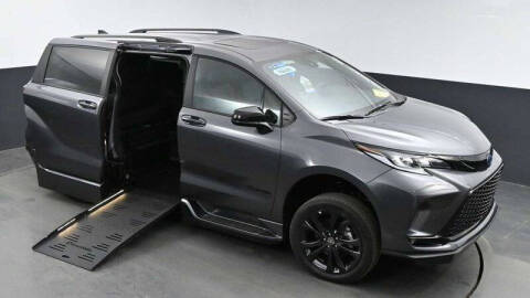 2025 Toyota Sienna XSE 7-Passenger