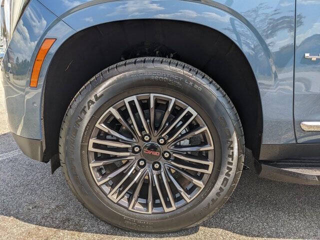 2025 GMC Yukon Elevation