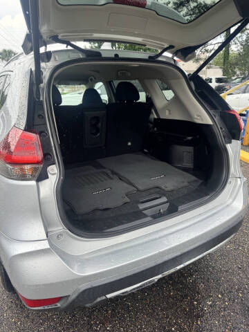 2018 Nissan Rogue SV