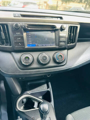 2017 Toyota RAV4 LE