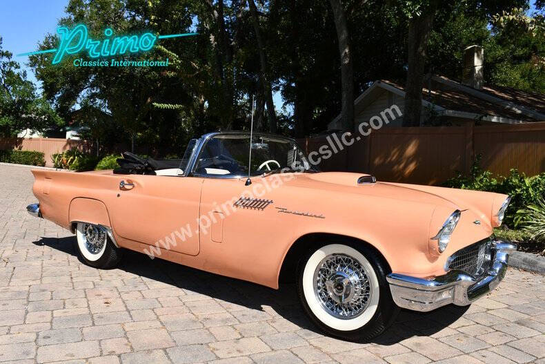 1957 Ford Thunderbird