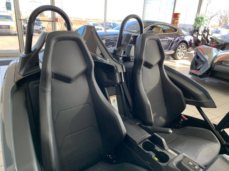 2023 Polaris Slingshot