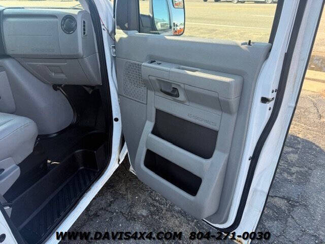 2011 Ford E-Series E-350 SD