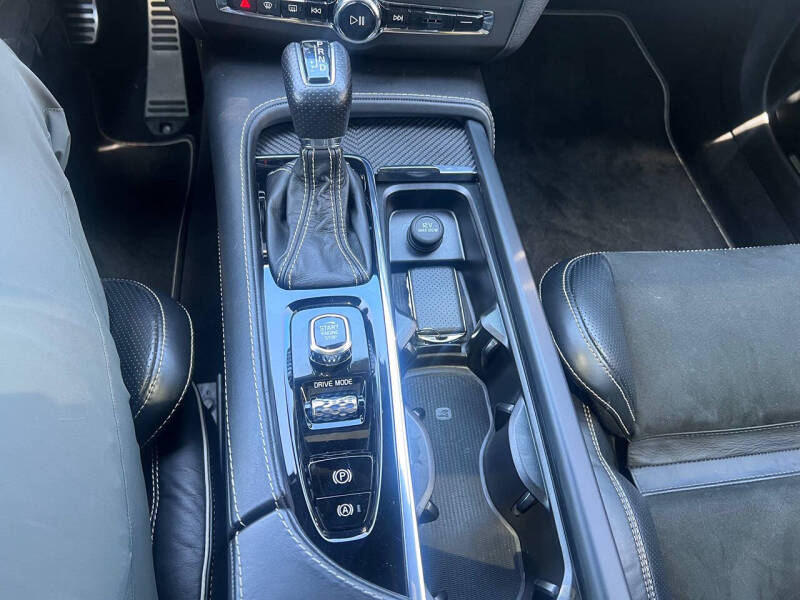 2018 Volvo V90 T6 R-Design