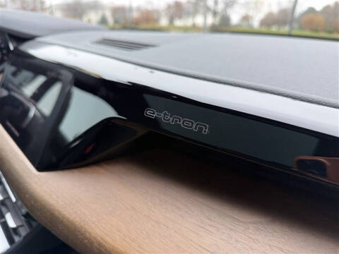 2023 Audi e-tron GT quattro Premium Plus