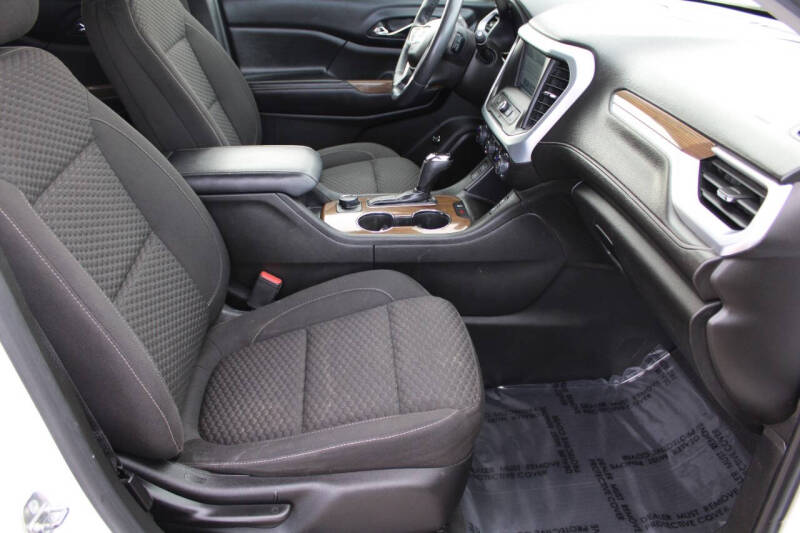 2017 GMC Acadia SLE-2