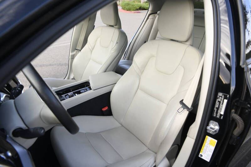 2019 Volvo S60 T5 Momentum