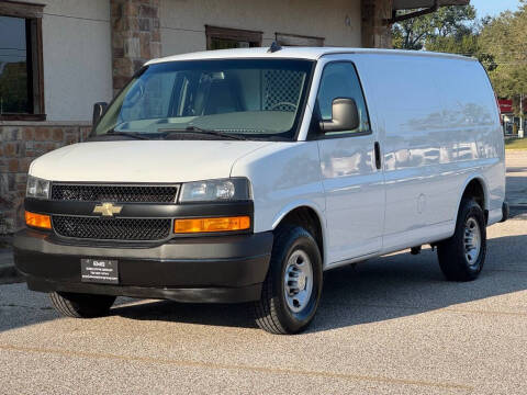 2022 Chevrolet Express 2500