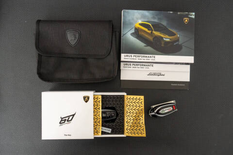2024 Lamborghini Urus Performante