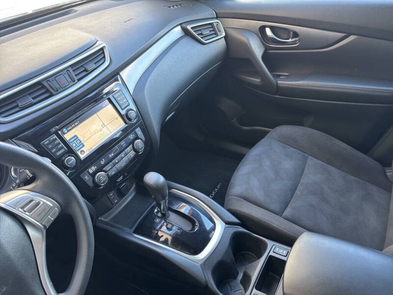 2015 Nissan Rogue SV