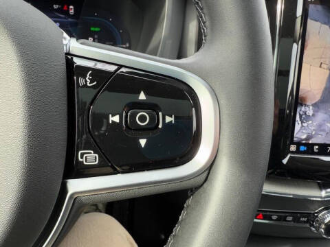 2025 Volvo XC60 T8 Plus Dark Theme