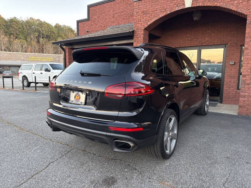 2017 Porsche Cayenne Platinum Edition photo 25