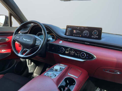 2023 Genesis GV70 2.5T Standard