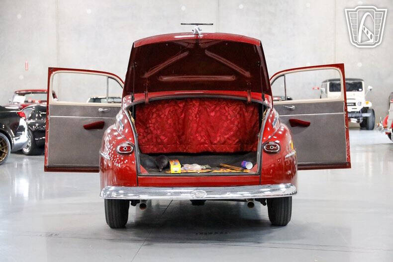 1947 Ford Deluxe