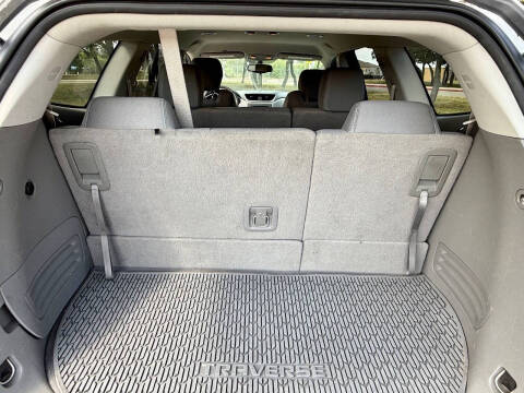 2017 Chevrolet Traverse LS