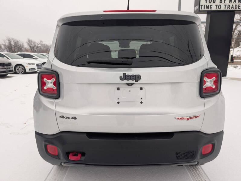 2016 Jeep Renegade Trailhawk