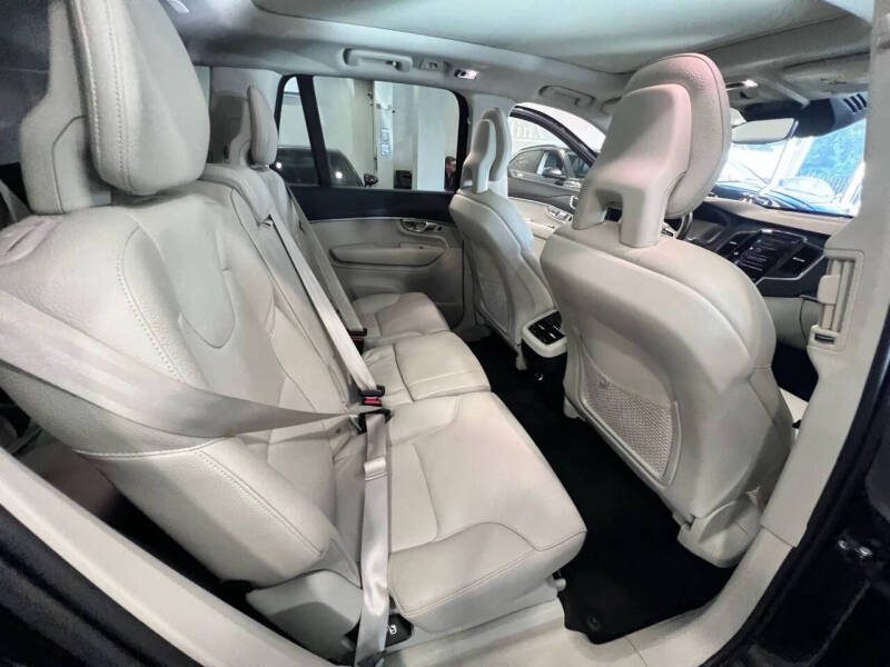 2020 Volvo XC90 T5 Momentum