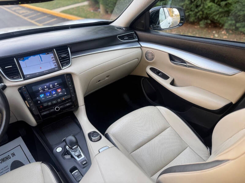 2019 Infiniti QX50 Essential