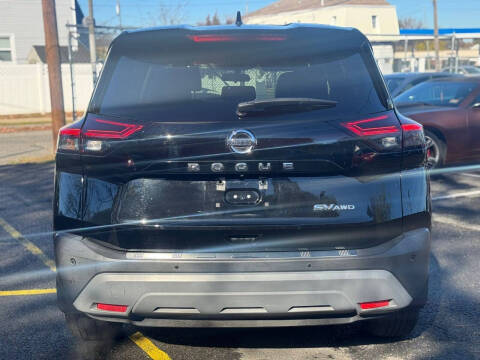 2021 Nissan Rogue SV