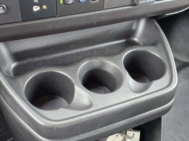 2022 GMC Savana 2500