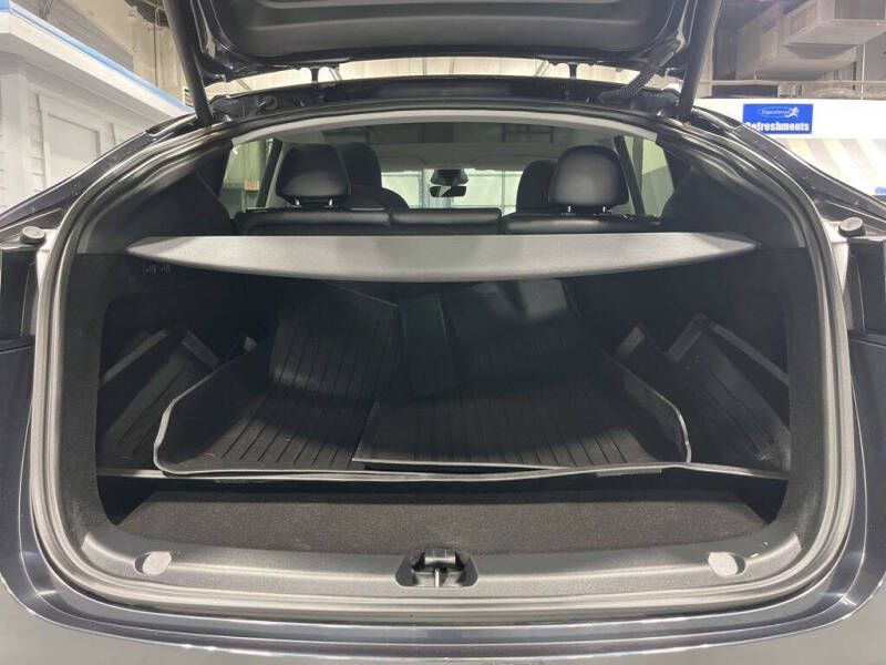 2025 Tesla Model Y Performance
