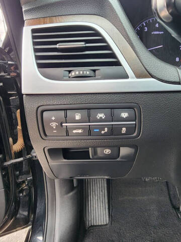 2015 Hyundai Genesis