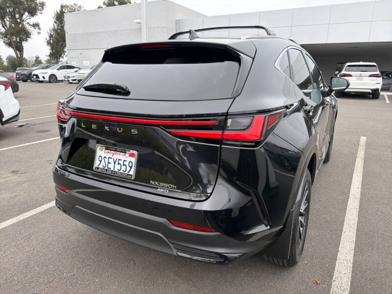 2025 Lexus NX 350h Premium