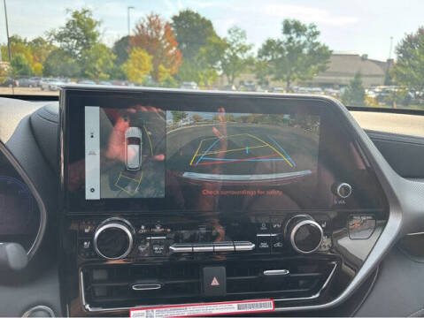 2025 Toyota Highlander Platinum