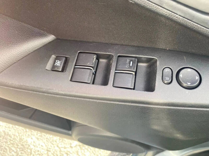 2013 Mazda MAZDA3 i SV