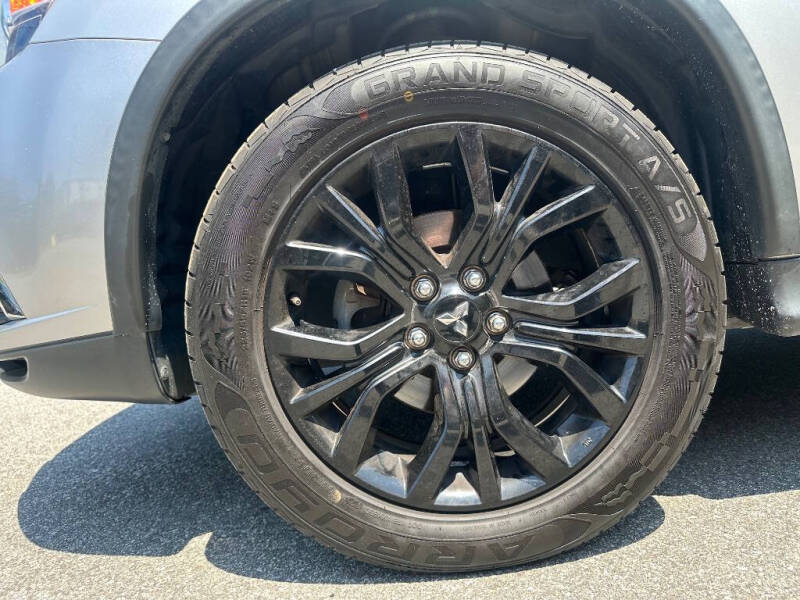 2019 Mitsubishi Outlander Sport LE