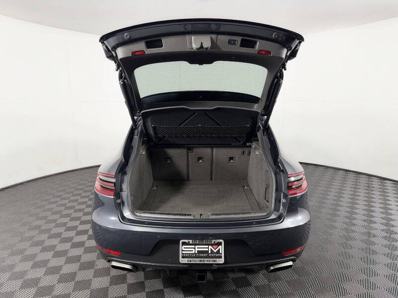 2017 Porsche Macan