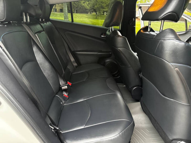 2019 Toyota Prius L Eco