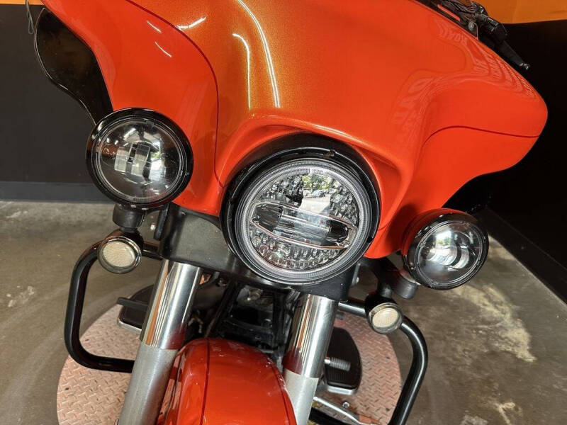 2012 Harley-Davidson® FLHTK - Electra Glide® Ul