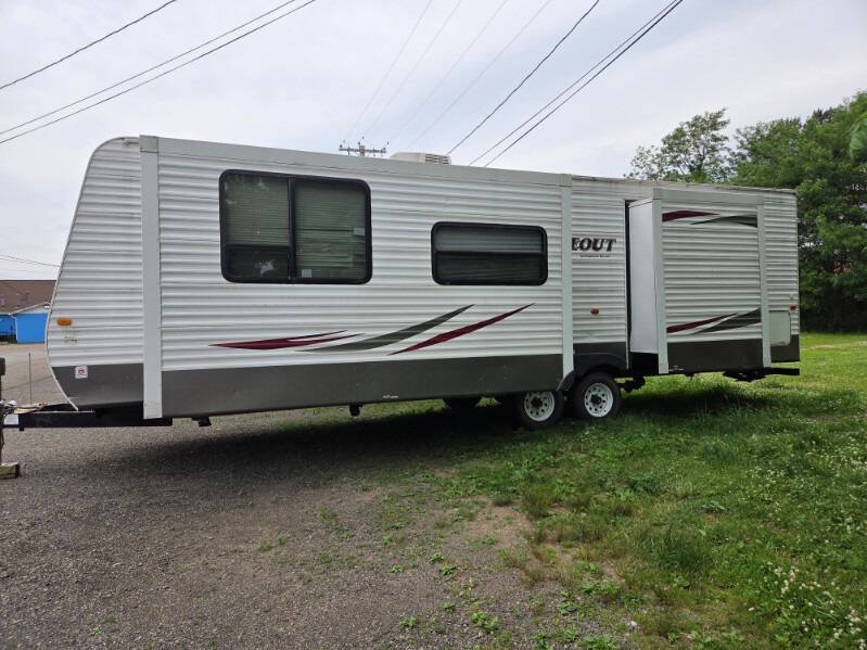 2011 Keystone RV Hideout 33' Park Model Delivery Available