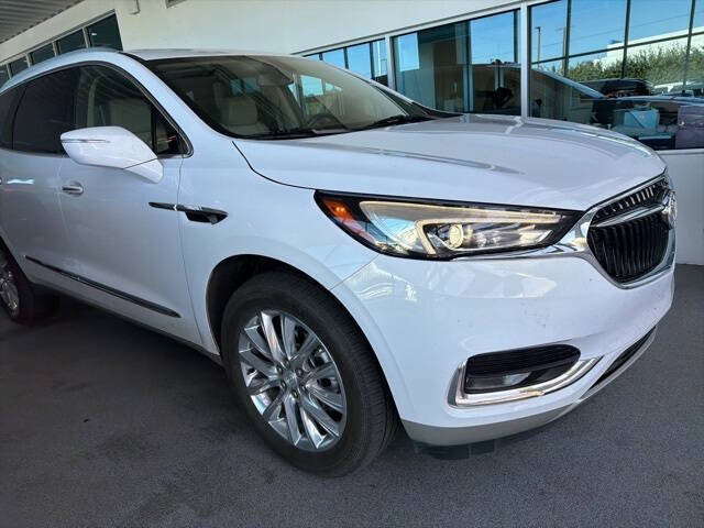 2020 Buick Enclave Essence