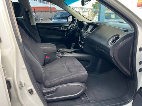 2015 Nissan Pathfinder SL