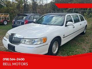 2000 Lincoln Town Car Executive