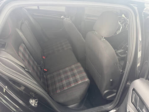 2017 Volkswagen Golf GTI S