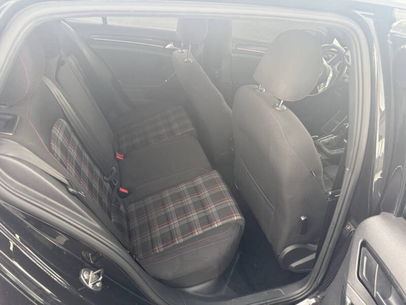 2017 Volkswagen Golf GTI S