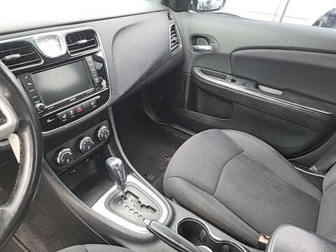 2014 Chrysler 200 Touring