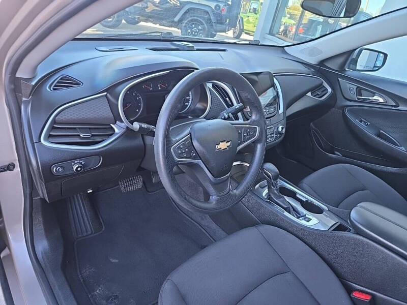 2023 Chevrolet Malibu LT